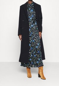 Banana Republic Maxi šaty - black