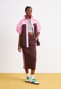 adidas Originals SKIRT - Pencil φούστα - shadow brown