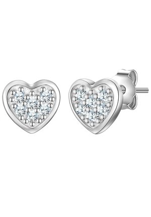 Pendientes en forma de corazón con un acabado plateado, que presentan múltiples pequeñas piedras claras engastadas en un fondo texturizado.