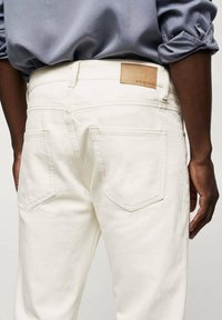 Mango Vaqueros tapered - off-white