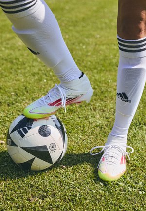 F50 ELITE MID FIRM GROUND - Moulded stud football boots - footwear white/lucid red/solar yellow