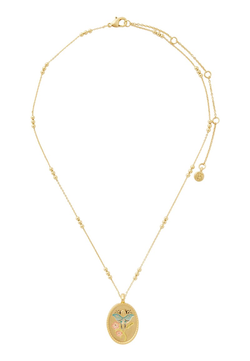 Naszyjnik z łańcuszka ze złota z małymi koralikami i owalną zawieszką z emaliowanym motywem niebieskiego motyla i różowych kwiatów.