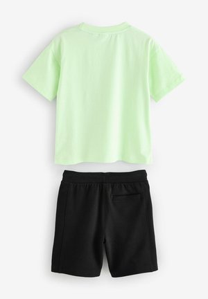 Baker by Ted Baker SET zielony