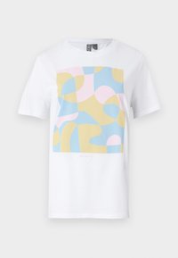 White short-sleeve t-shirt featuring a geometric pattern in pastel blue, pink, and yellow. Round neckline and soft cotton material.
