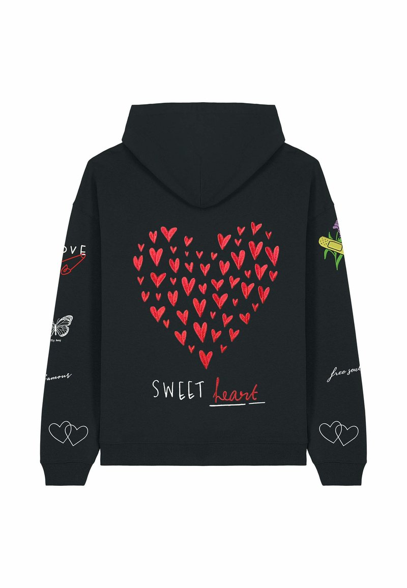Felpa nera con cappuccio caratterizzata da un grande grafiche di un cuore rosso composto da cuori più piccoli, con testo bianco che recita "SWEET heart" e elementi decorativi sulle maniche.