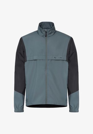 Herren-Sportjacke mit hohem Kragen, durchgehendem Frontreißverschluss, in dezenten Blau- und Schwarztönen, elastischen Bündchen und kleinem Logo auf der Brust.