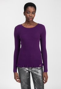 INFLUENCER RUCHED HEM - Strickpullover - purple