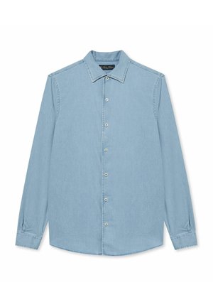 Camicia di jeans azzurro chiaro con maniche lunghe, colletto a punta, chiusura frontale con bottoni e polsini con bottone. Tessuto morbido e design casual.