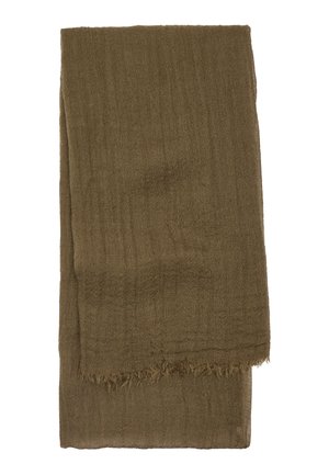 Miękki, złożony brązowy szalik o lekko teksturowanej powierzchni i postrzępionych krawędziach na białym tle.