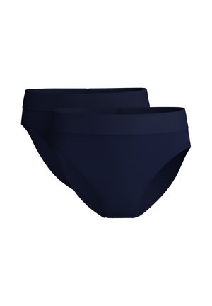 Zwei schlichte dunkelblaue Brief-Unterhosen mit breitem elastischem Bund, vor weißem Hintergrund dargestellt.