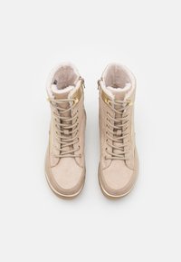 Jana Stivaletti stringati - beige