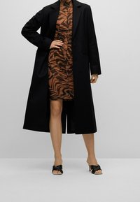 HUGO Mantel - black