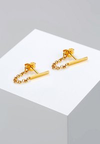 Goldfarbene Kettenohrringe mit einem T-Bar-Design, das durch eine zarte Kette verbunden ist. Glatte Oberfläche mit polierter Verarbeitung.