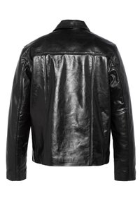 Veste en cuir noir présentant une texture lisse, des épaules structurées et un col classique. Le dos comporte des coutures visibles et un design simple.