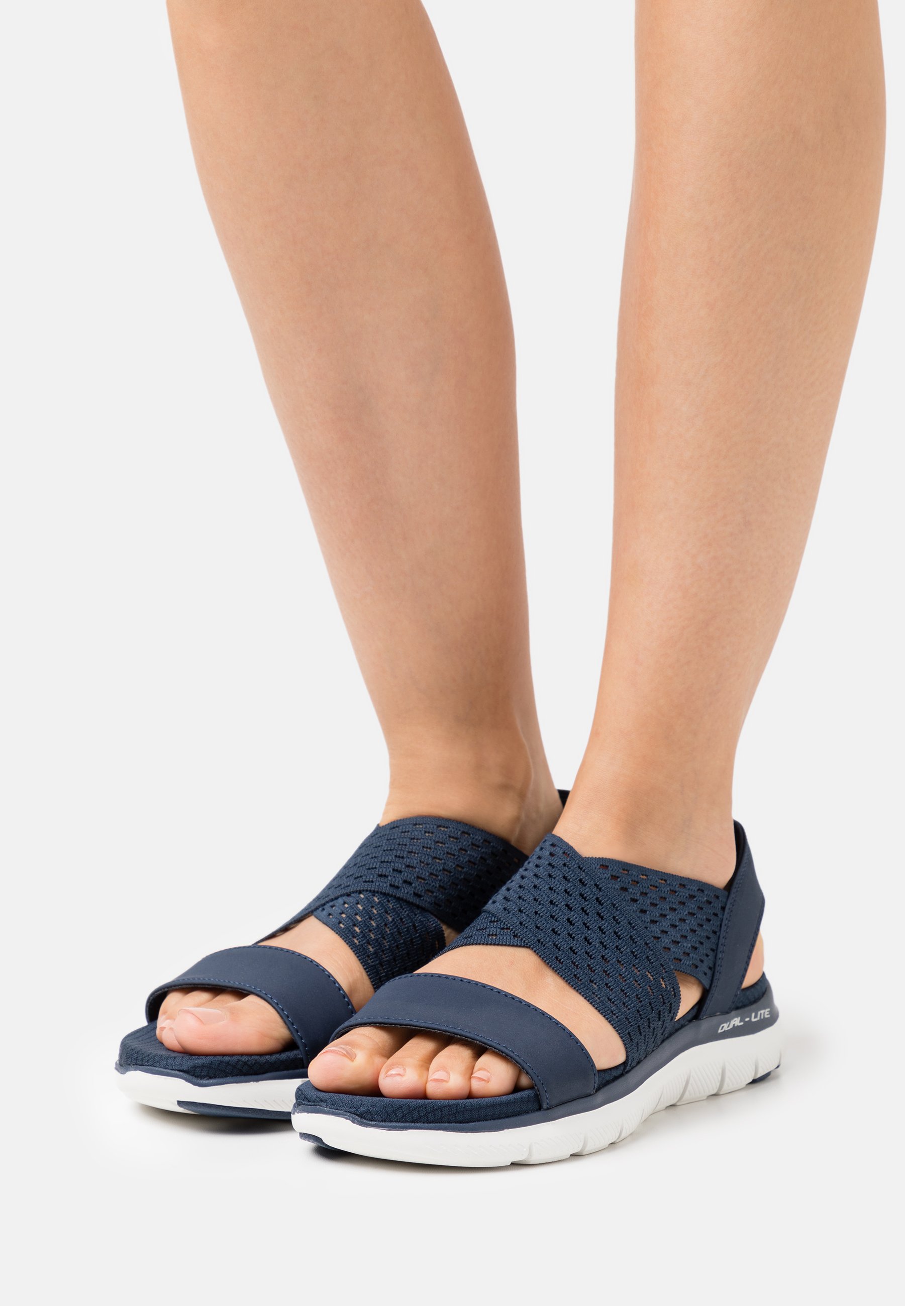 skechers flip flops flex