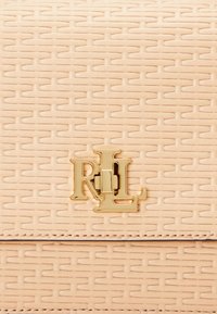 Lauren Ralph Lauren SOPHEE SHOULDER BAG MEDIUM - Cross body bag - warm almond