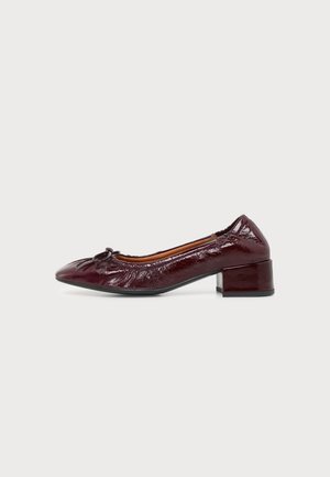 Billi Bi, Classic heels - eggplant naplack