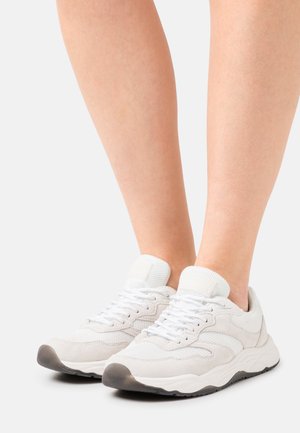 Scotch & Soda CELEST - Trainers - off white