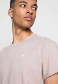 G-STAR LASH - T-shirt básica - compact o peach lox