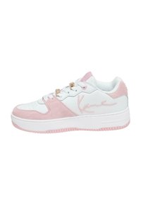 Hvite og rosa sneakers laget av semsket skinn og lær, med gullfargede detaljer, rund tå og såle av teksturert gummi. Inkluderer signaturdetalj.