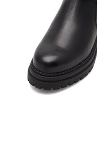 Lasocki - Botki na platformie