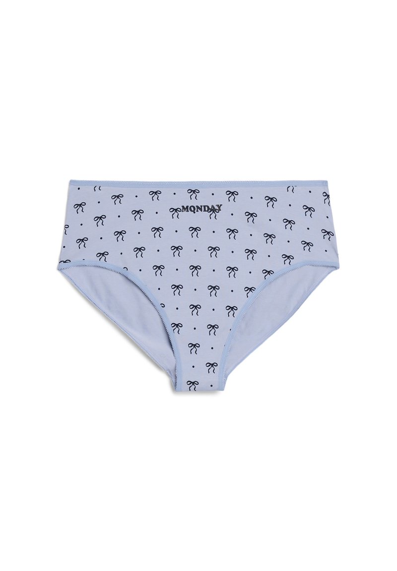 Videoda xoroz va mushuk Borodina jinsiy aloqa uyushtirdi