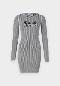 Pletené šaty šedé barvy s vertikálními černými pruhy. Mají dlouhé rukávy a kulatý výstřih. Logo "Moschino Jeans" přes prsa.