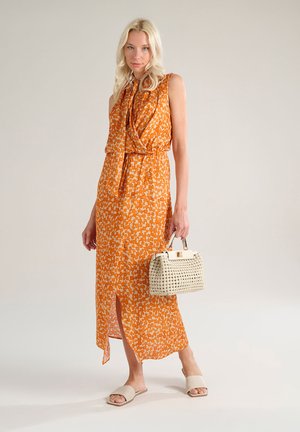 Day dress - marzipan