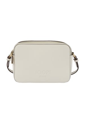 Off-white rektangulær crossbody-taske med gylden lynlås, justerbar mørk rem og præget "JOOP! JEANS" logo på forsiden.