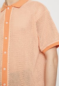 Obey Clothing GROVE BUTTON UP UNISEX - Košile - peach sand