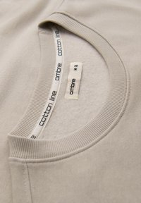 Non selezionato, light beige