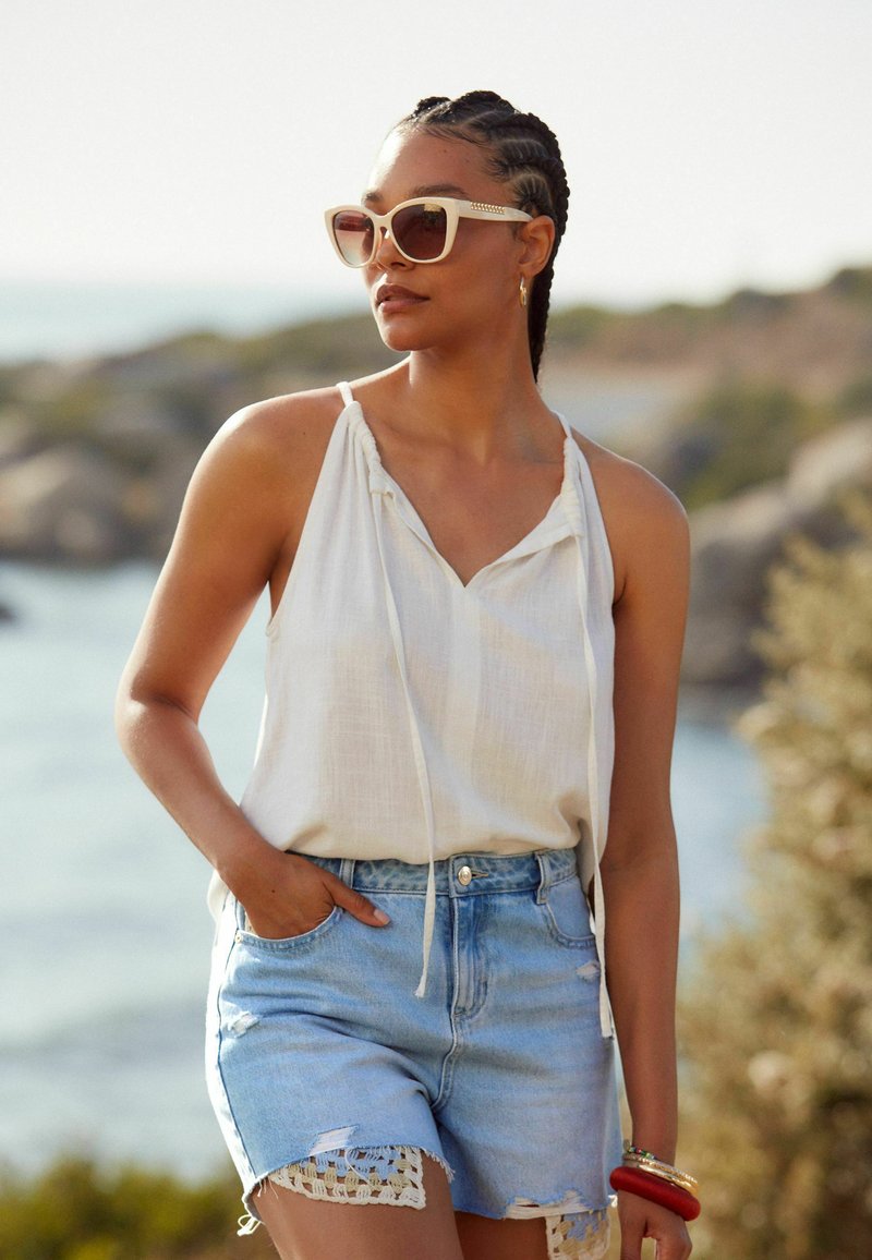 Next REGULAR FIT - Shorts vaqueros - mid blue