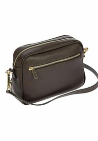 Sac en cuir marron à bandoulière avec deux compartiments zippés, quincaillerie dorée, surface texturée et bandoulière réglable.