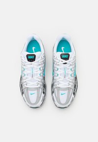 Nike Sportswear P 6000 - Joggesko - white/dusty cactus/silver