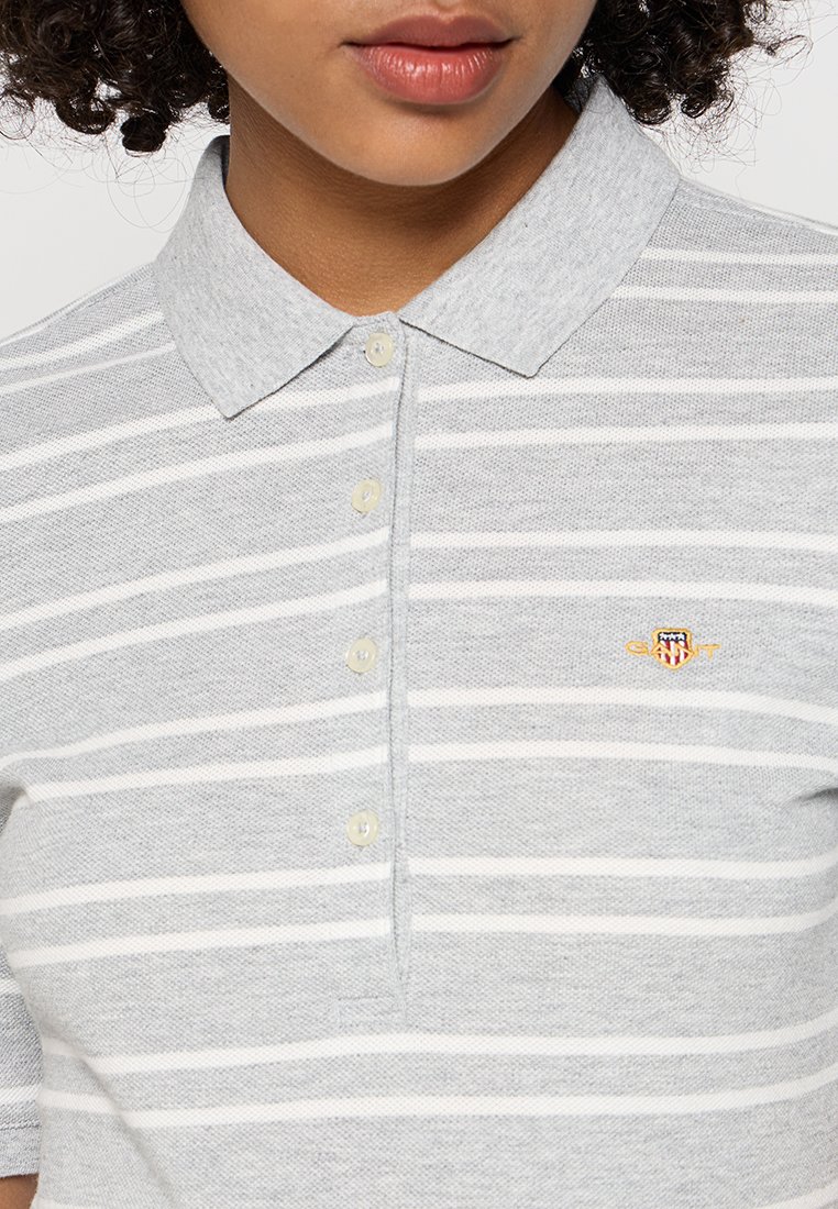 SLIM FIT