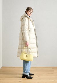 Marc O'Polo LONG COAT FEMININE SHAPE WITH HOOD - Untuvatakki - stony sand