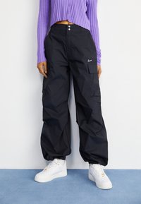 Nike Sportswear - PANT  - Oldalzsebes nadrágok - black Miniatűr kép 1