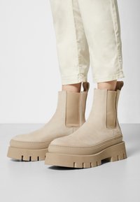 Copenhagen Studios CPH686 - Botas de tornozelo com plataforma - almond