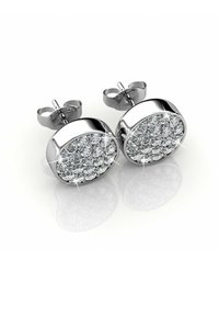 Orecchini a bottone in argento con design rotondo, adornati con numerosi gemme trasparenti che creano un effetto scintillante.