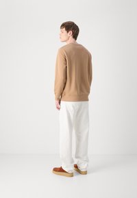 GANT SHIELD C NECK - Sweater - warm khaki