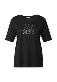 Černé bavlněné tričko s krátkými rukávy. Na přední straně výrazný stříbrný nápis "MINDFULNESS" a kulatý výstřih. Jednoduchý design.