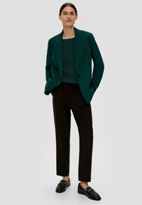 s.Oliver BLACK LABEL MIX ciemnozielony