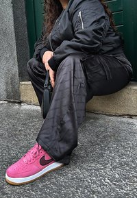 Juicy Couture Cargobyxor - black