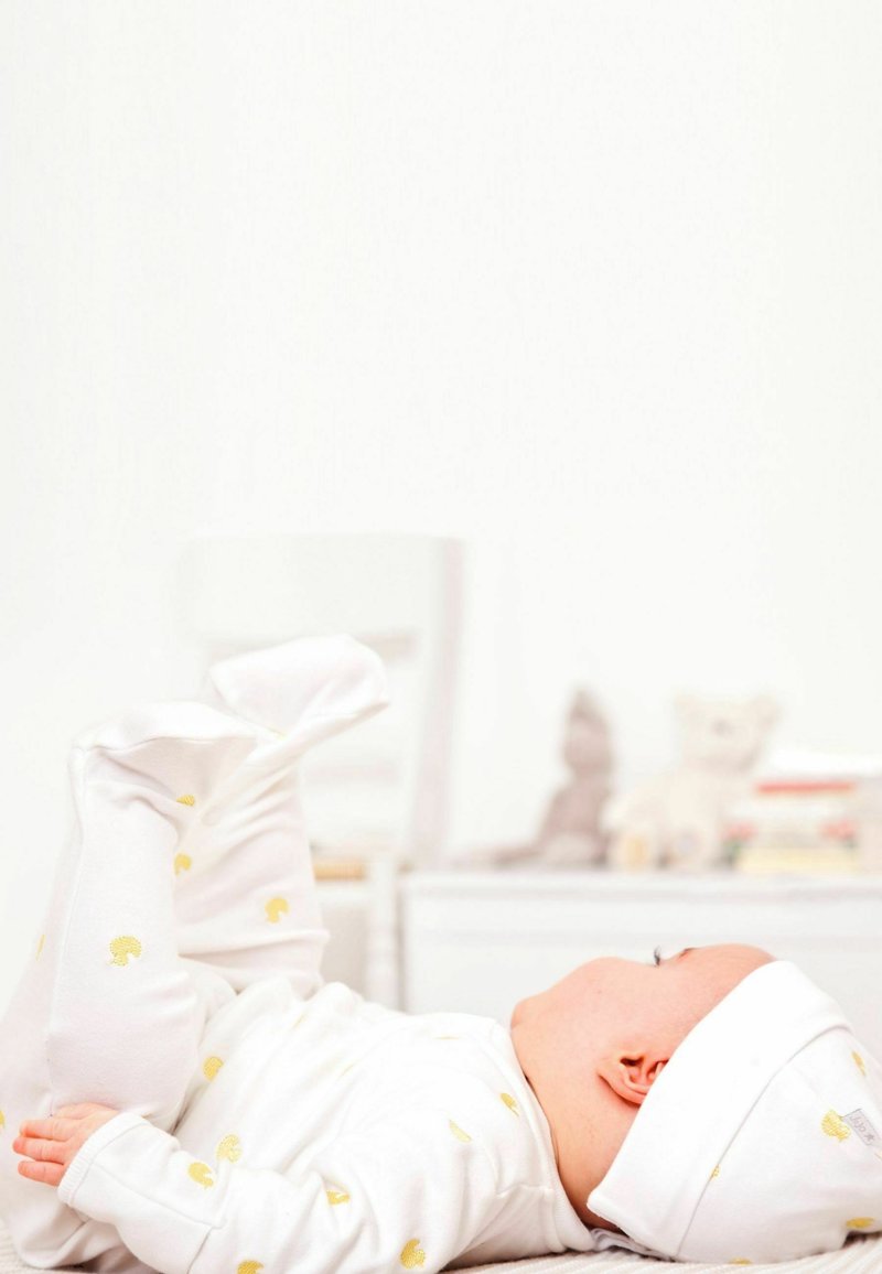 JoJo Maman Bébé EMBROIDERED - REGULAR FIT - Berretto - yellow