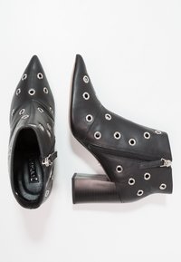 Topshop Stivaletti con tacco - black