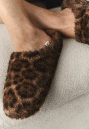 Next, REGULAR FIT - FUR MULE SLIPPERS - Papuče - animal brown