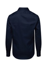 Marineblaues Langarmhemd mit klassischem Kragen, glatter Textur und knöpfbaren Manschetten. Die Rücksicht zeigt ein nahtloses Design ohne Muster.