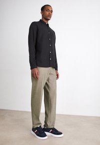 Tommy Hilfiger LIGHT CUP LTH MIX STRIPES - Sneakers basse - desert sky