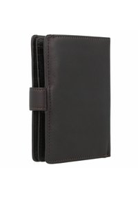 Bruine leren portemonnee met een gladde textuur, beschikt over een zijsluiting en zichtbare stiksels, ontworpen in een compacte rechthoekige vorm.