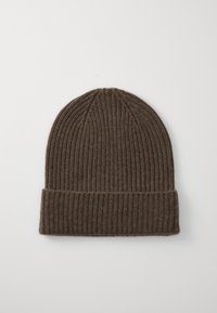 Bruine gebreide beanie, gemaakt van gestructureerde wol, met een ribbelontwerp en een omgeslagen rand. Eenvoudige en functionele vorm.